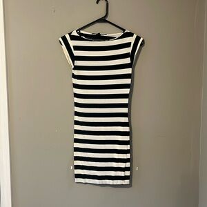 French connection white/black stripped dress